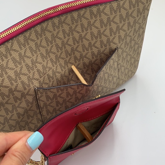 Michael Kors Jet Set LG 2 in 1 card case wristlet Wallet CARMINE PINK SIGNATURE - Picture 9 of 15